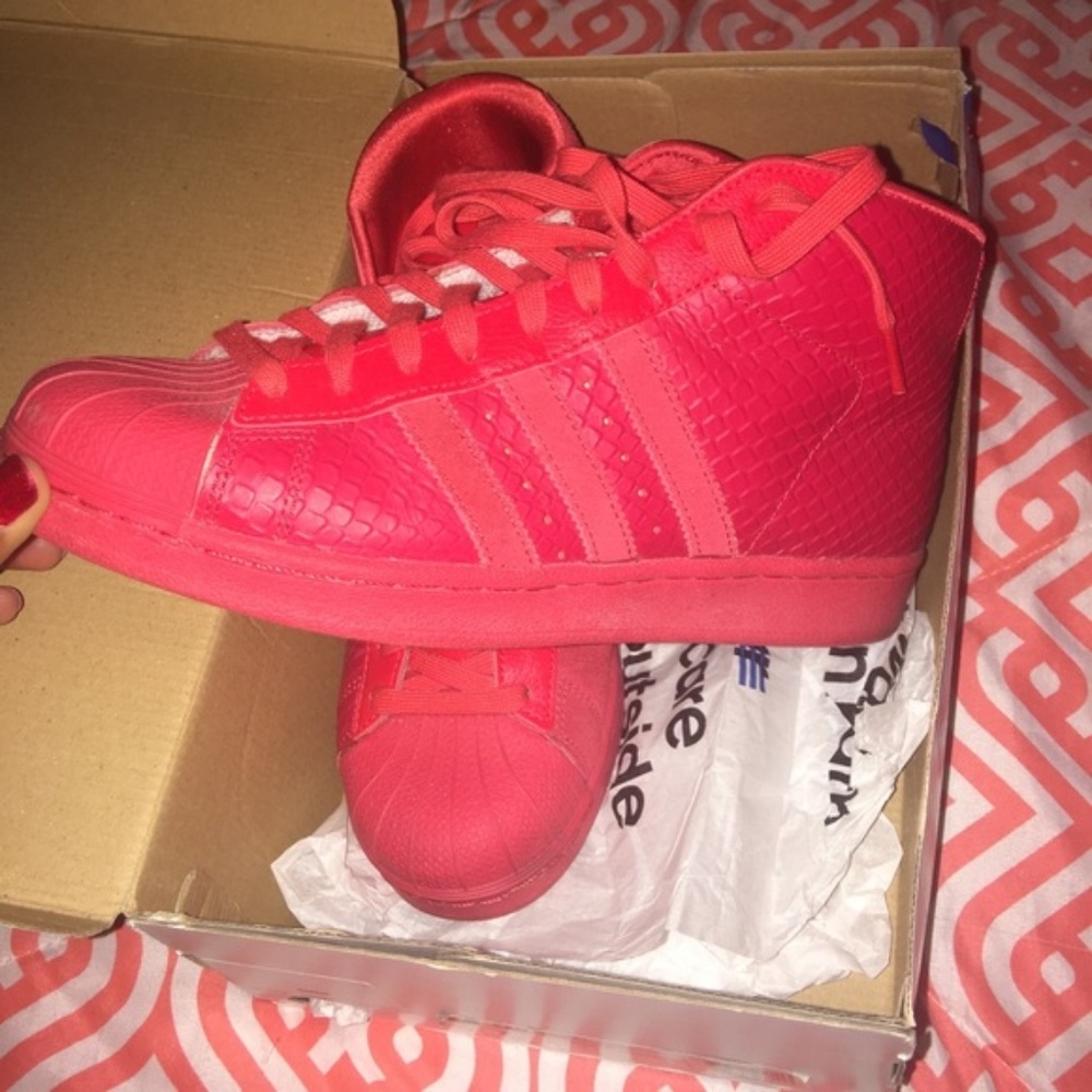 Kids Red High-Top Sneakers - Athletic Style